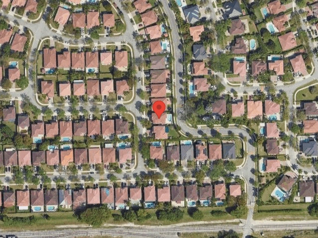 House image located at Miami, FL 33186