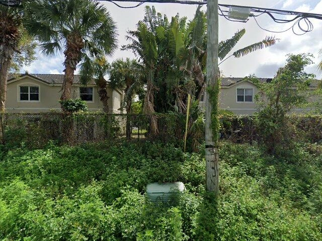 House image located at West Palm Beach, FL 33406