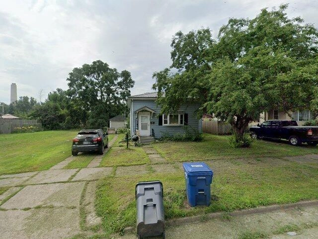 House image located at Clinton, IA 52732