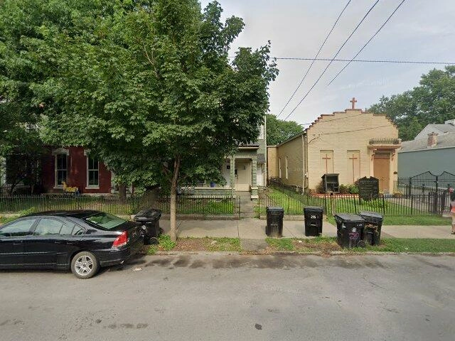 House image located at Louisville, KY 40203