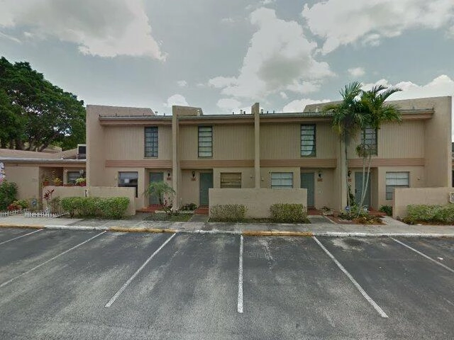 House image located at Hollywood, FL 33024