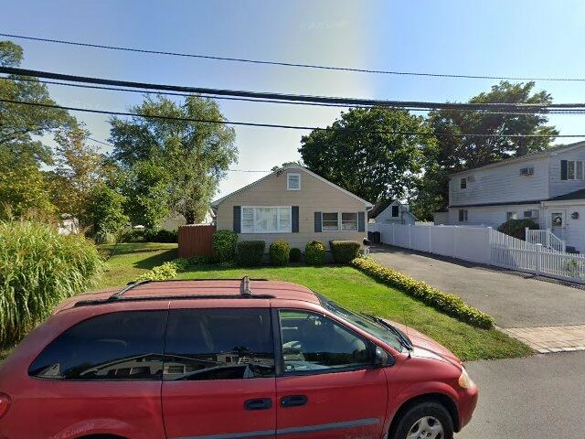 House image located at West Babylon, NY 11704