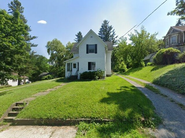 House image located at Warsaw, NY 14569