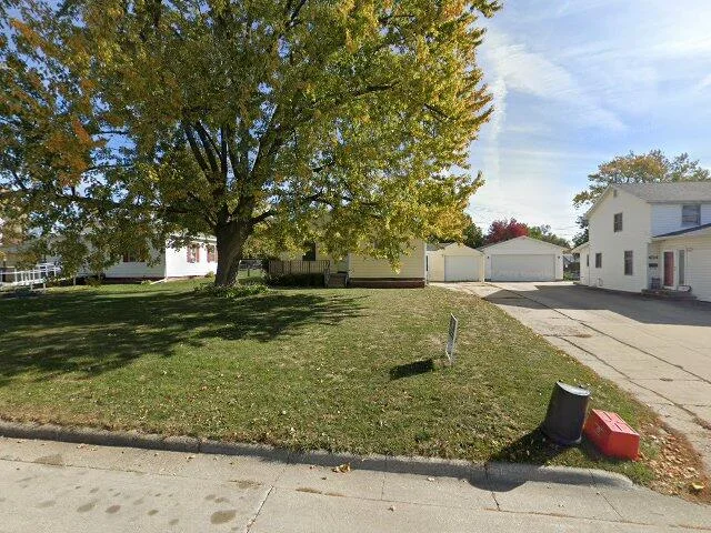 House image located at Newton, IA 50208