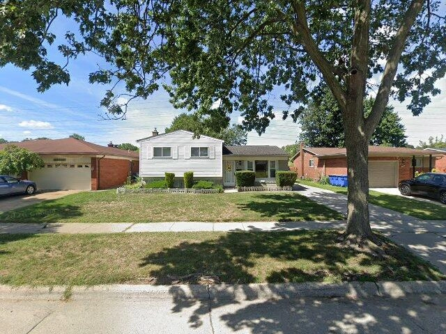 House image located at Warren, MI 48088