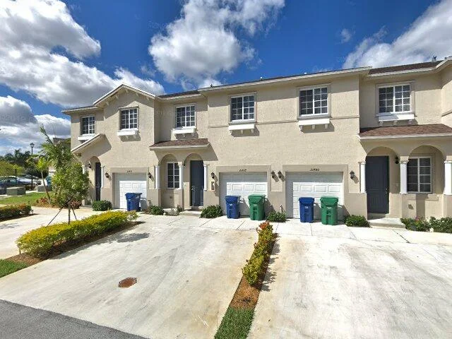 House image located at Miami, FL 33169