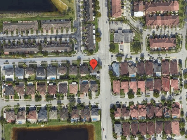 House image located at Miami, FL 33194