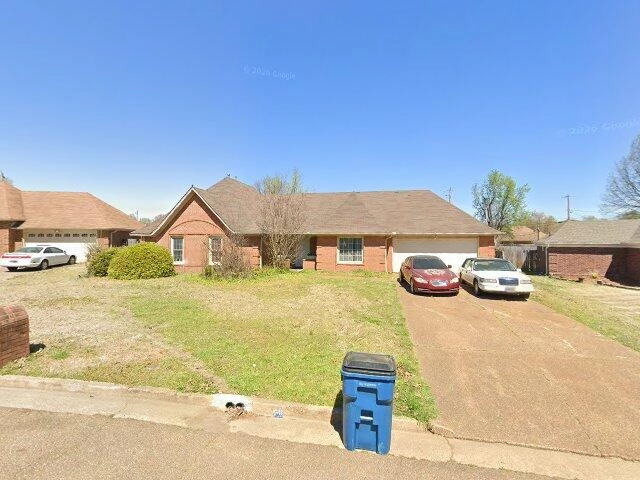 House image located at Memphis, TN 38125