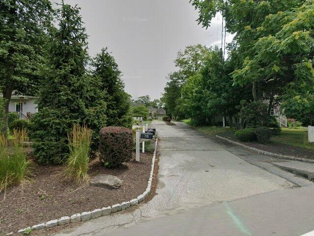 House image located at Pompton Lakes, NJ 07442