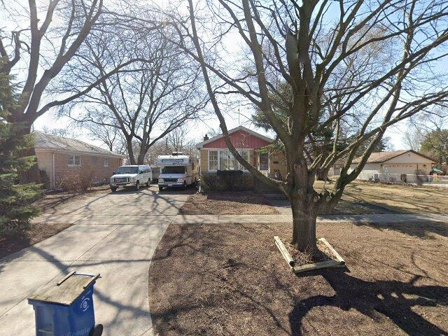 House image located at Burbank, IL 60459