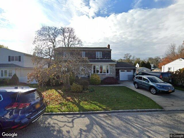 House image located at Lindenhurst, NY 11757