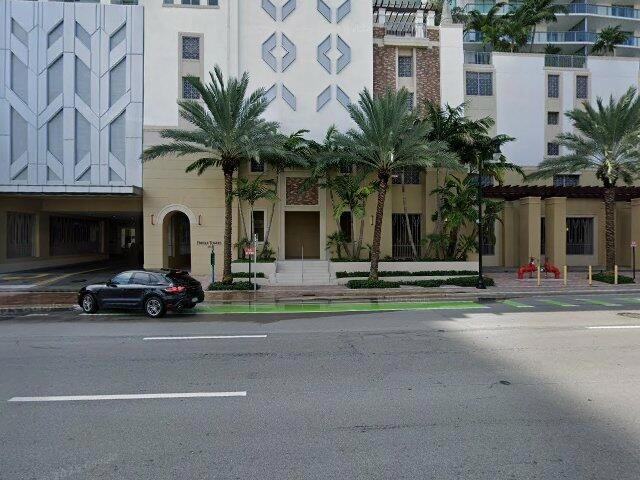 House image located at North Miami Beach, FL 33160