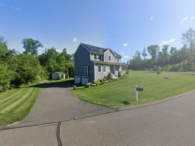 House image located at Kingston, MA 02364