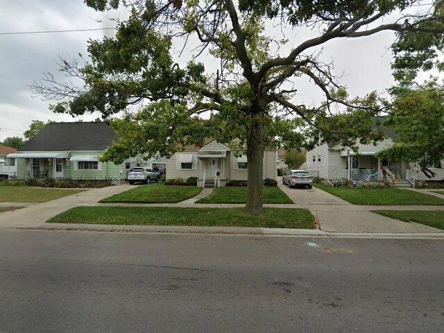 House image located at Roseville, MI 48066