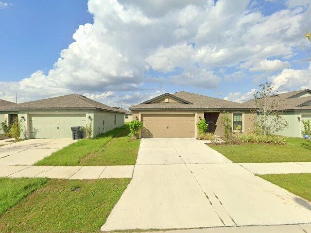 House image located at Ruskin, FL 33570