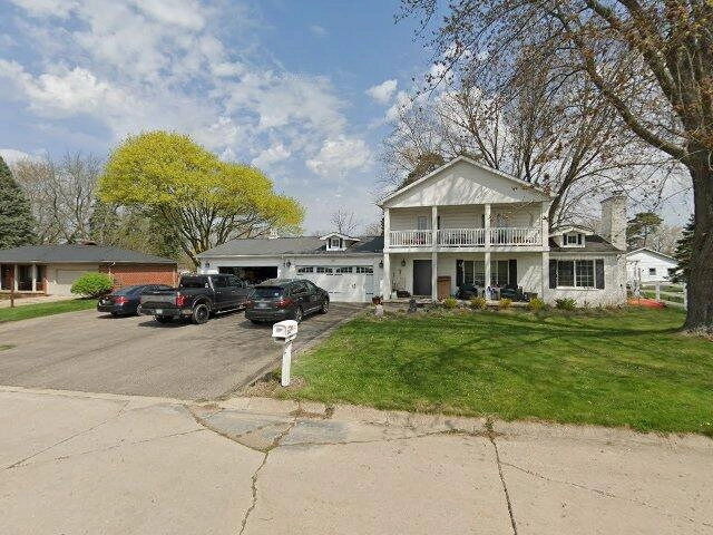 House image located at Fenton, MI 48430