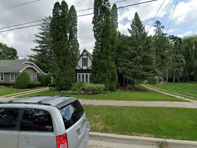 House image located at Elgin, IL 60120