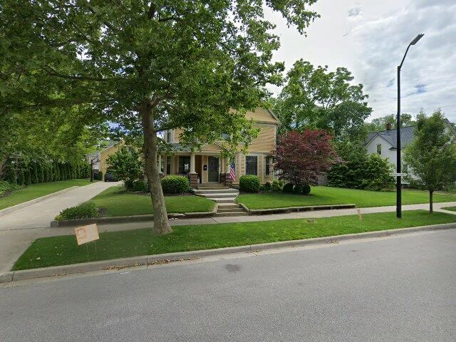 House image located at Davenport, IA 52803