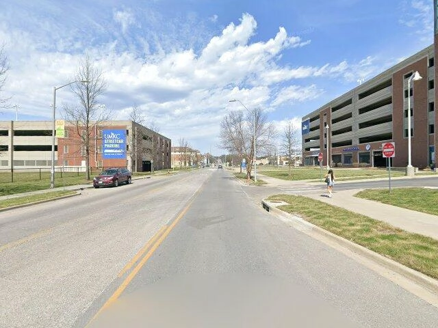 House image located at Cincinnati, OH 45206
