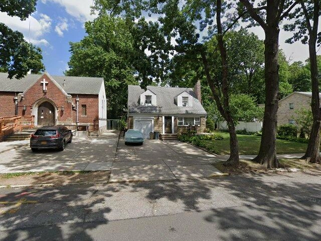 House image located at Oakland Gardens, NY 11364