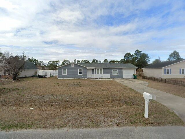 House image located at Hubert, NC 28539