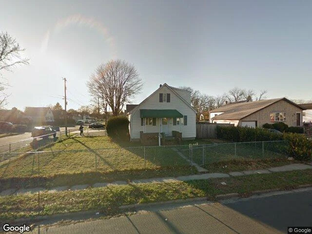 House image located at Lindenhurst, NY 11757