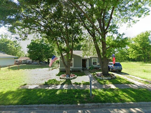 House image located at Gainesville, TX 76240