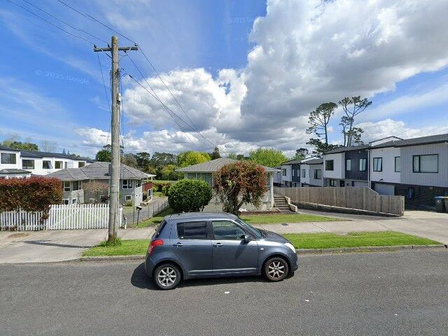House image located at Auburn, ME 04210