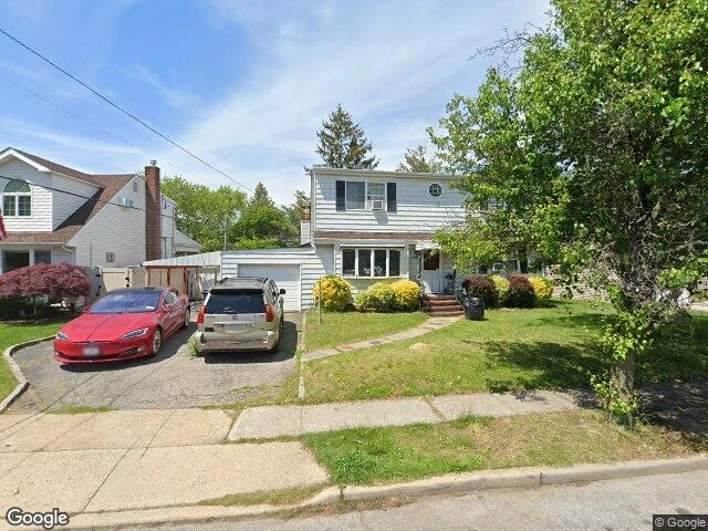 House image located at Franklin Square, NY 11010