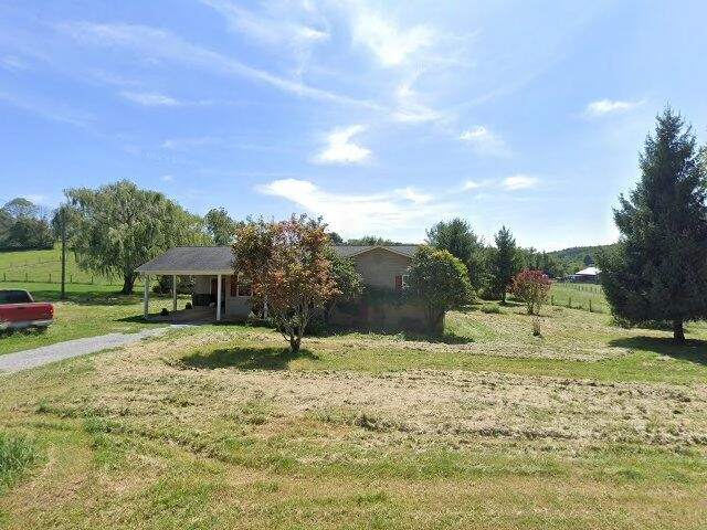House image located at Abingdon, VA 24210