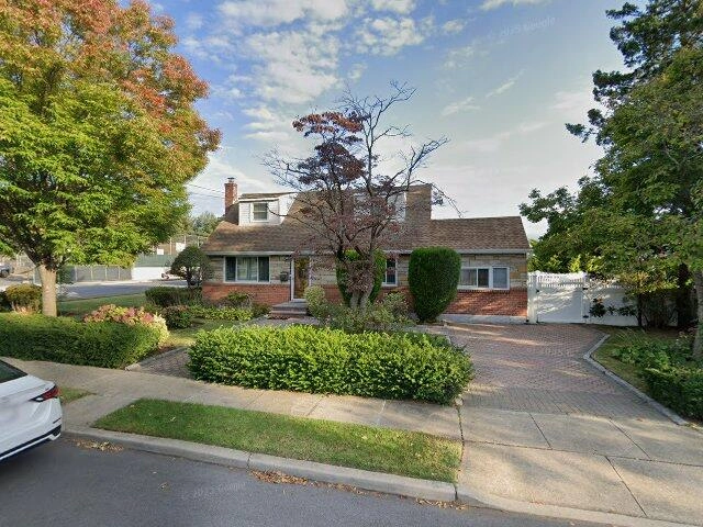 House image located at Franklin Square, NY 11010