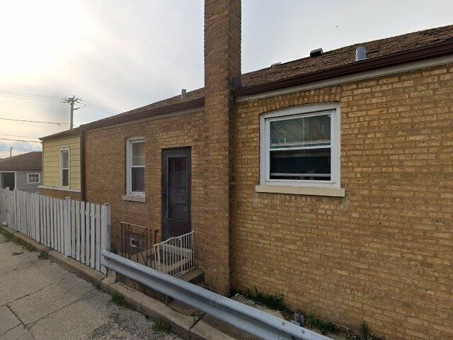 House image located at Riverside, IL 60546