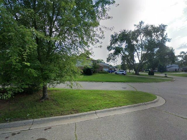 House image located at Waterford, MI 48327