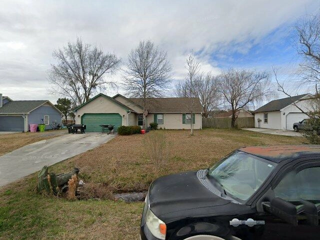 House image located at Hubert, NC 28539