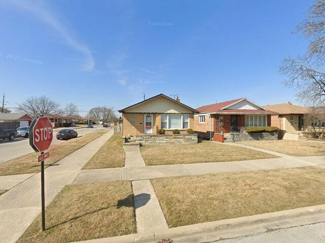 House image located at Chicago, IL 60652