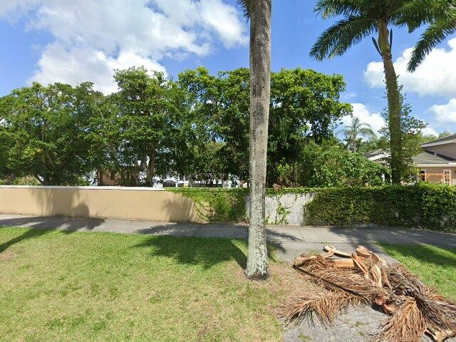 House image located at Miami, FL 33158