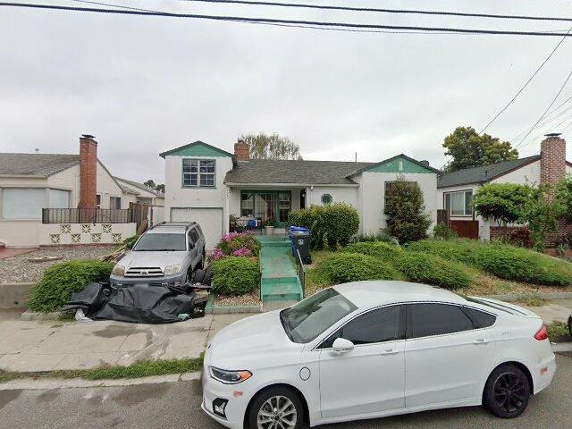 House image located at Hayward, CA 94541