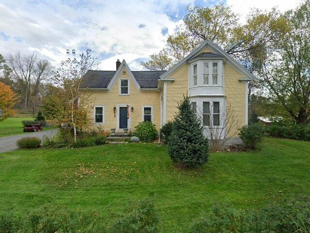 House image located at Raymond, NH 03077