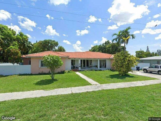 House image located at Miami, FL 33166