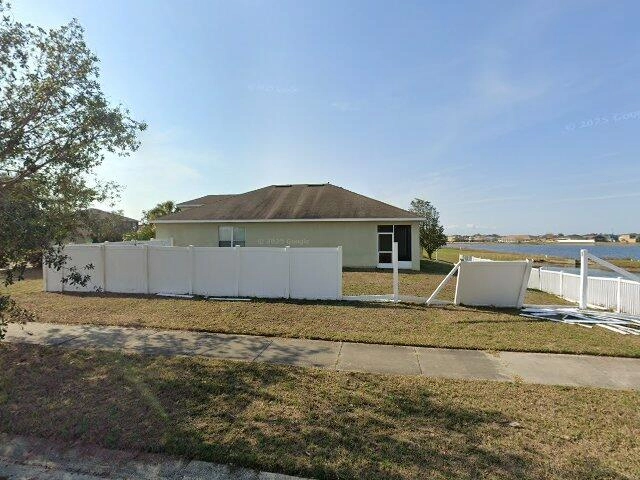 House image located at Ruskin, FL 33570