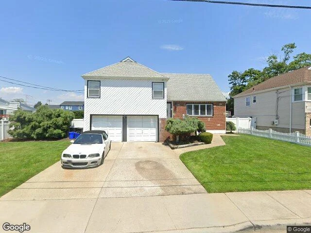 House image located at Freeport, NY 11520