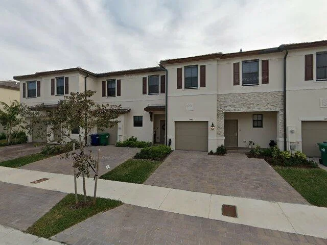 House image located at Miami, FL 33190