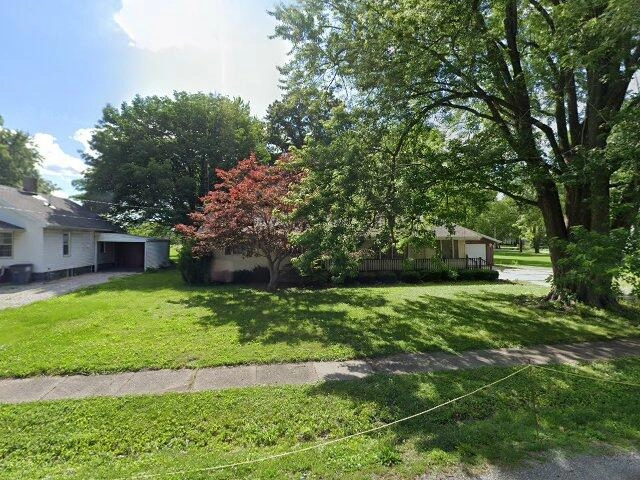 House image located at Carlinville, IL 62626