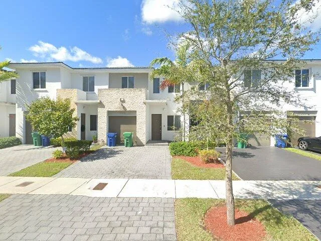 House image located at Miami, FL 33187