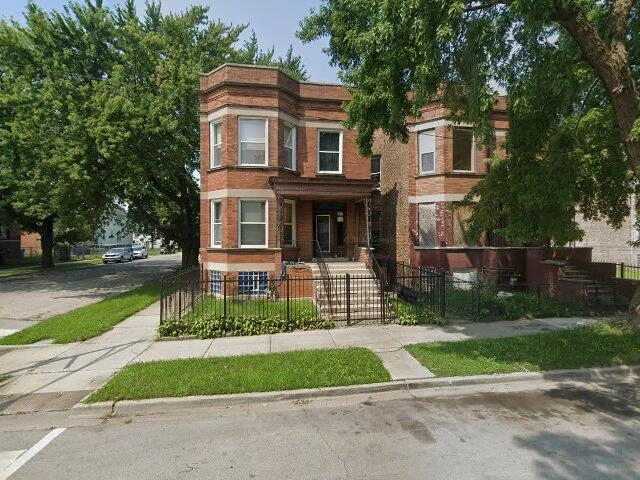House image located at Chicago, IL 60609