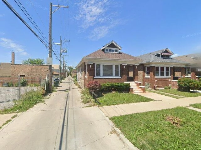 House image located at Chicago, IL 60620