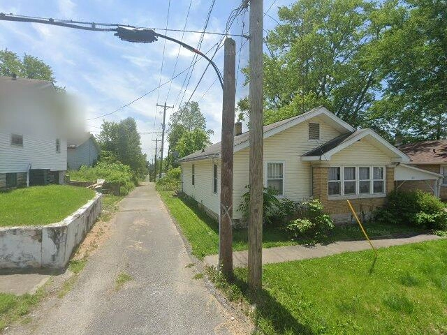 House image located at Bedford, IN 47421