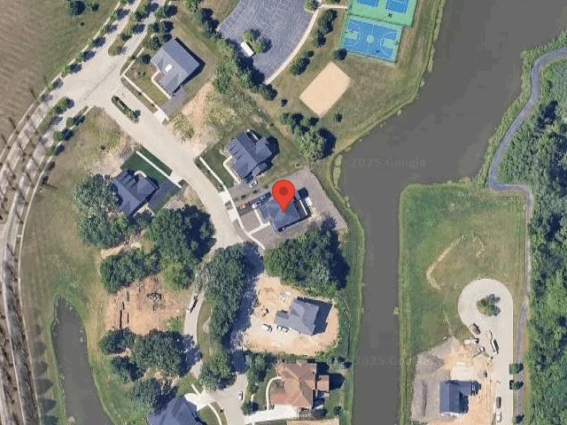 House image located at Elgin, IL 60124