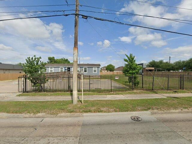 House image located at Waterloo, IA 50703