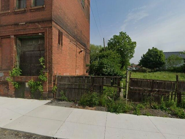 House image located at Pompton Lakes, NJ 07442